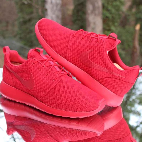 Nike Roshe Run Triple Red Men’s Size 14 - Picture 9 of 14